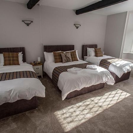 Отель The Berwyn Arms Корвэн Экстерьер фото