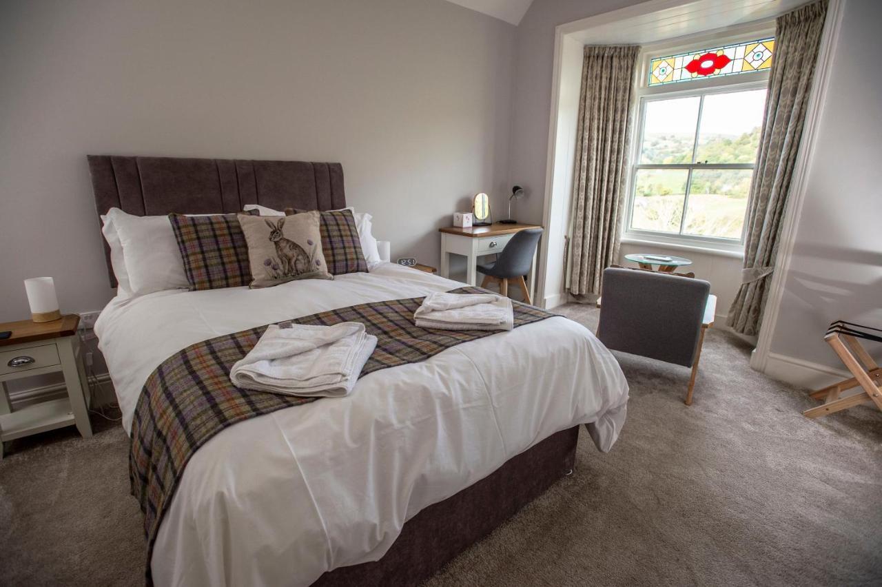 Отель The Berwyn Arms Корвэн Экстерьер фото